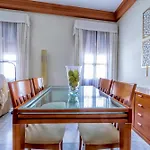 Сasa de vacaciones Luxury Family *